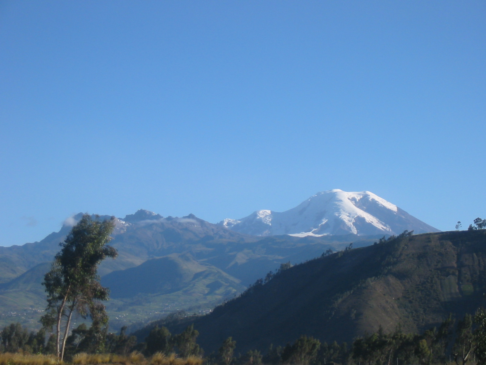 Carihuairazo summit and surrounding terrain