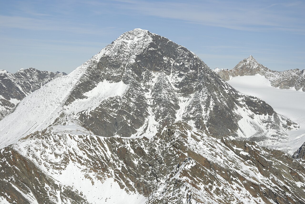 Schrankogel summit and surrounding terrain
